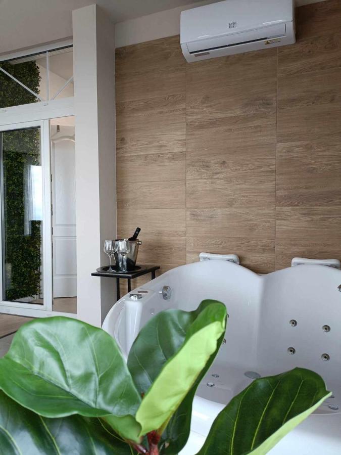 West Panorama Penthouse - Apartment With A Fantastic View Of The City Szombathely Exterior foto