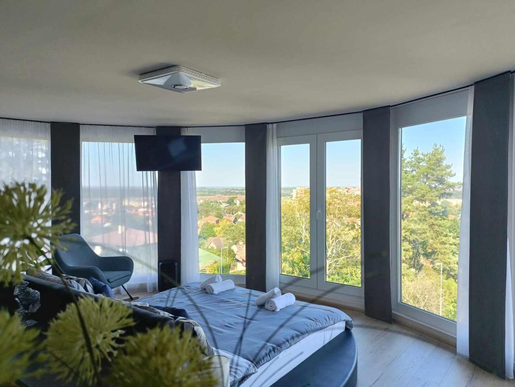 West Panorama Penthouse - Apartment With A Fantastic View Of The City Szombathely Exterior foto