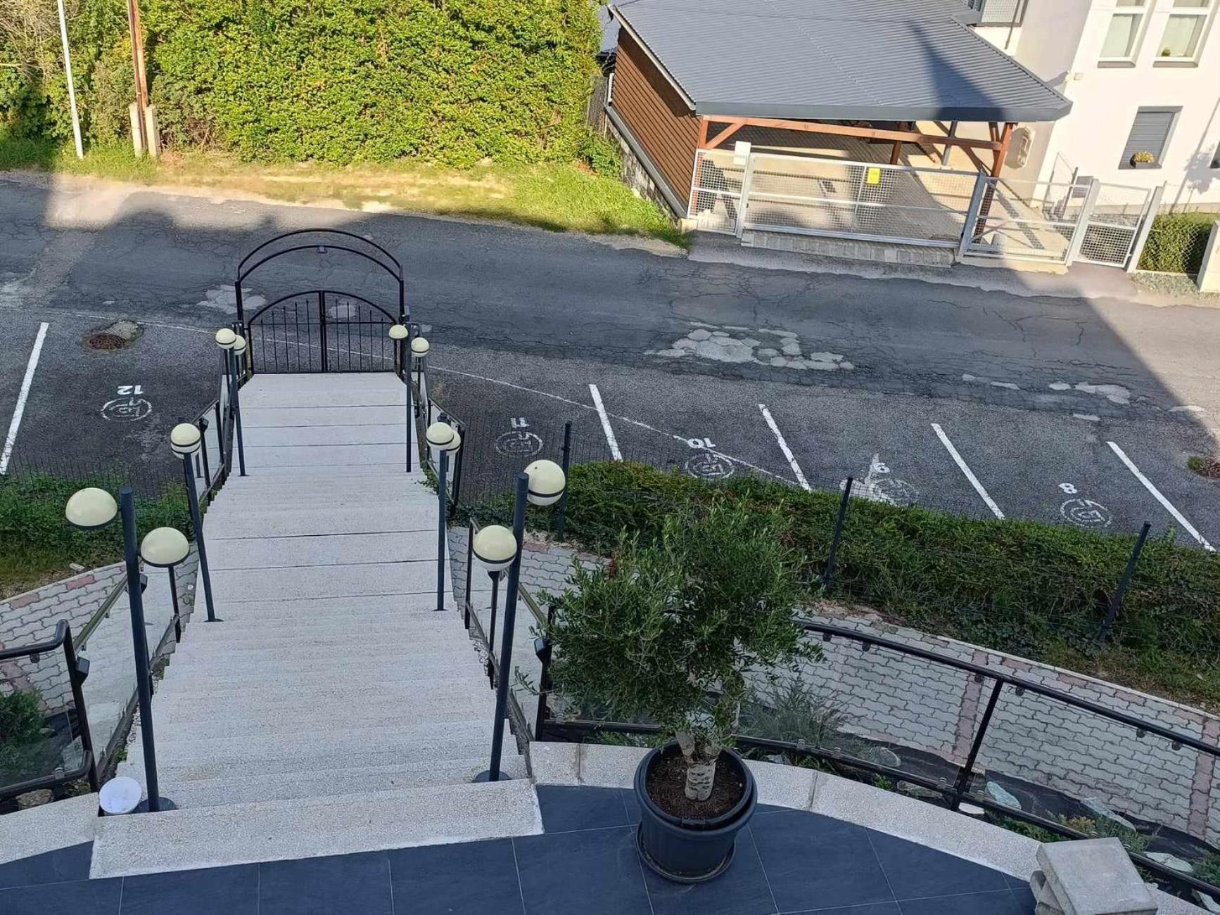 West Panorama Penthouse - Apartment With A Fantastic View Of The City Szombathely Exterior foto